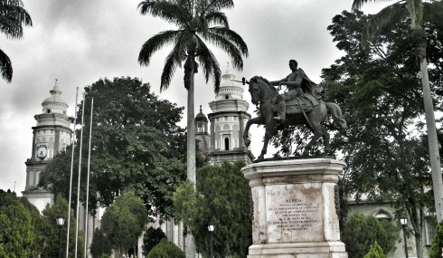Plaza_Bolívar_Mérida~2